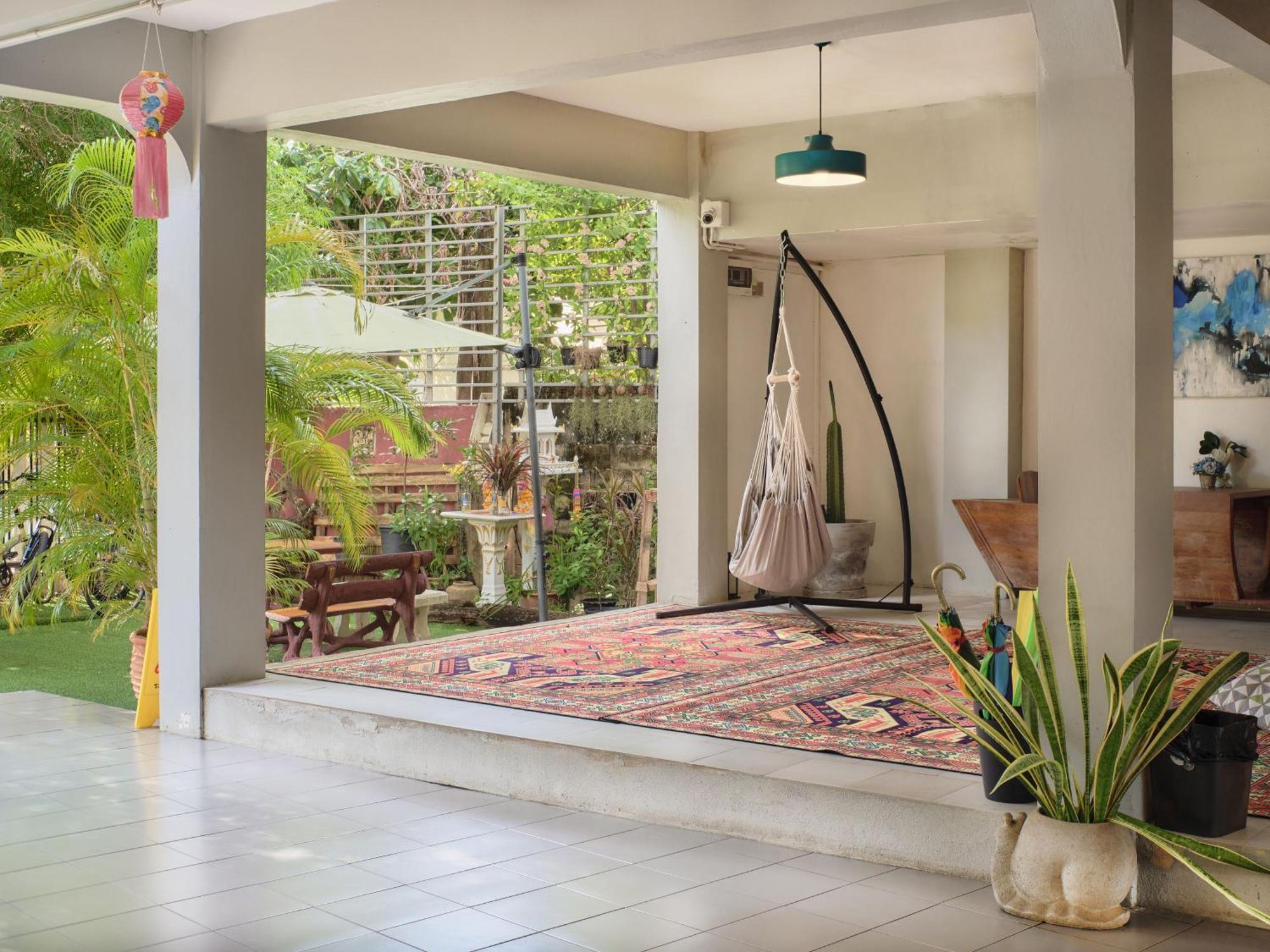 Chiangmai Inn Guesthouse เชียงใหม่ ภายนอก รูปภาพ