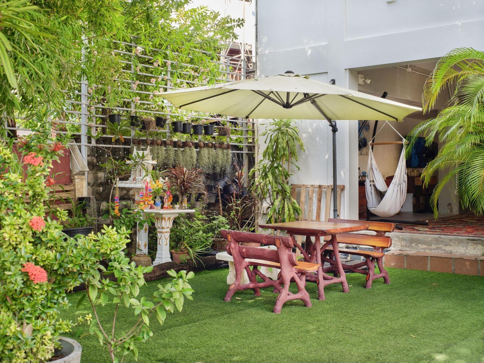 Chiangmai Inn Guesthouse เชียงใหม่ ภายนอก รูปภาพ