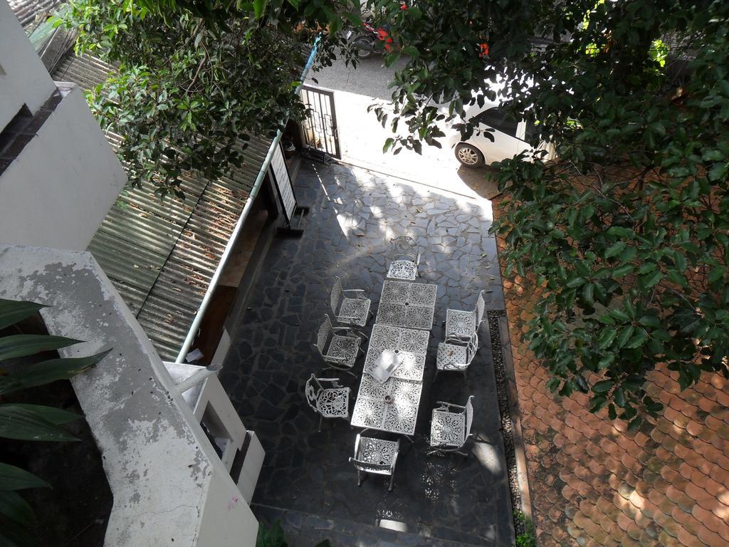 Chiangmai Inn Guesthouse เชียงใหม่ ภายนอก รูปภาพ