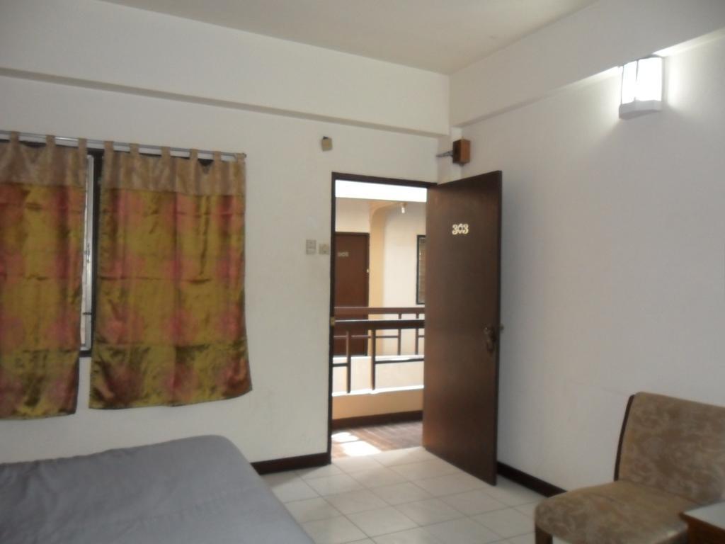 Chiangmai Inn Guesthouse เชียงใหม่ ภายนอก รูปภาพ